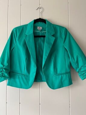 W by Worth Emerald Cropped Blazer Jacket
